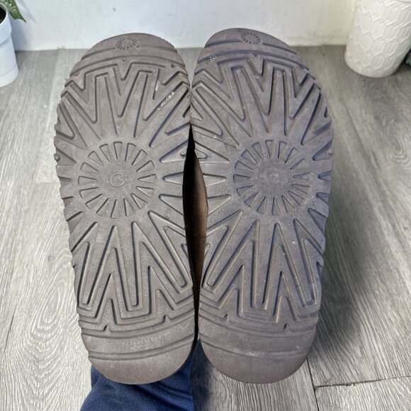 UGG Classic Clog Men Sz 11 Brown Sheepskin Lined Leather Slipper Shoes  1011413 main image 8